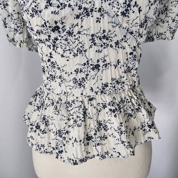 Lulus Women's Black & White Floral Print Puff Sleeve Smocked Blouse Size L NWT - Picture 4 of 13